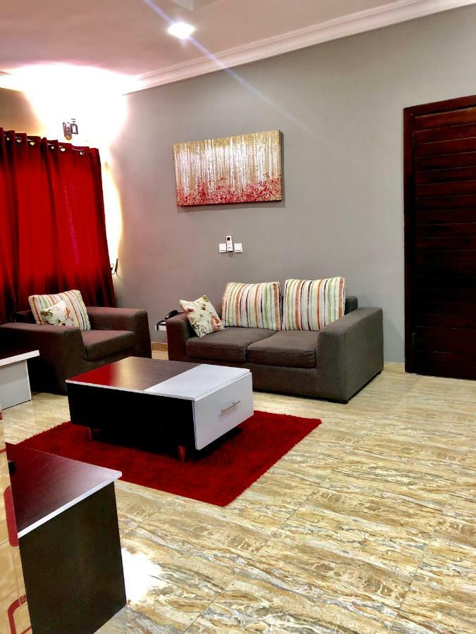 Fawzy Hotel Ибадан Экстерьер фото