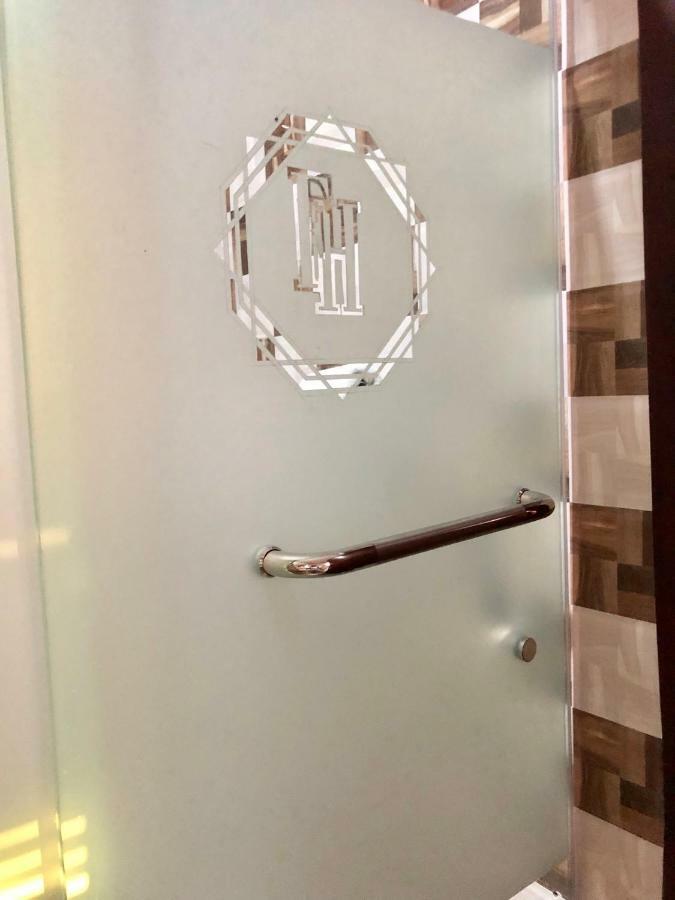 Fawzy Hotel Ибадан Экстерьер фото